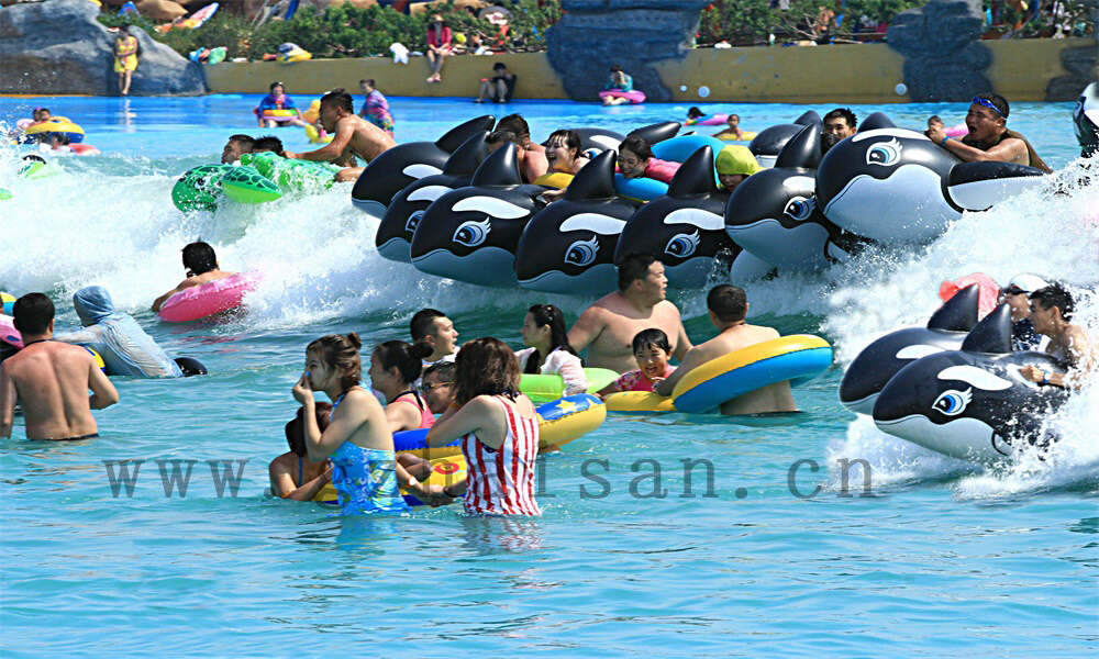 水上乐园设计的水滑梯和水上飞机如何提供刺激体验？